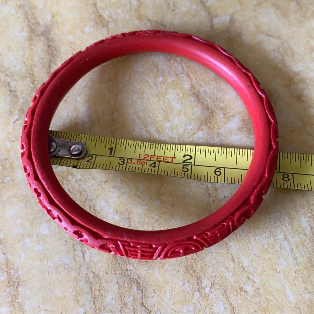 Vintage engraved cinnabar bangle - Picture 5 of 5